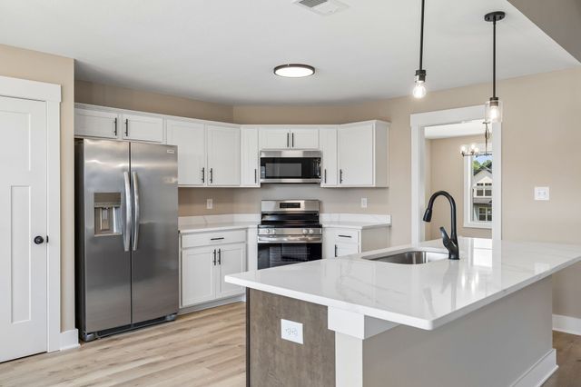 351 Hereford Farms, Clarksville, TN 37043