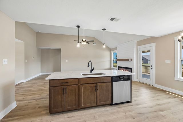 351 Hereford Farms, Clarksville, TN 37043