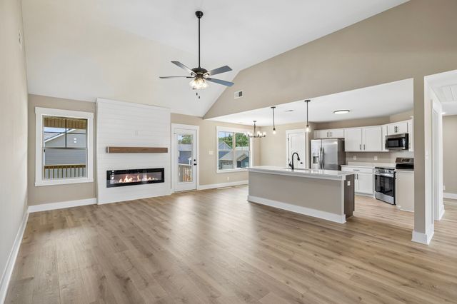 351 Hereford Farms, Clarksville, TN 37043