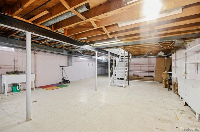 31411 Shaw Drive, Warren, MI 48093