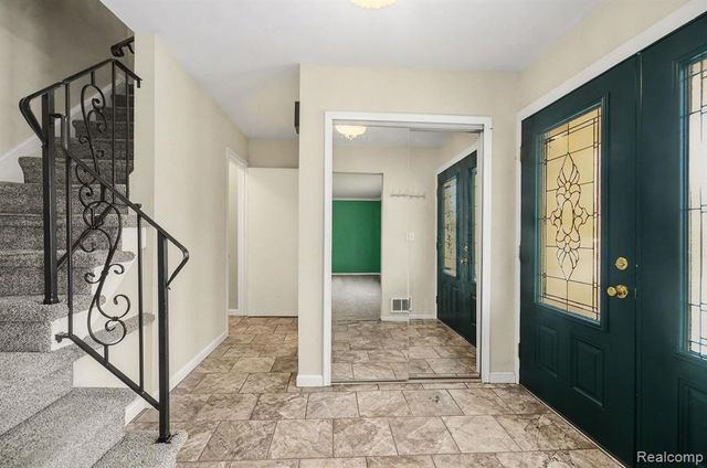 31411 Shaw Drive, Warren, MI 48093