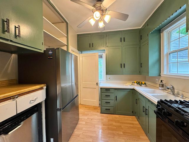 1015 College Street, Cedar Falls, IA 50613