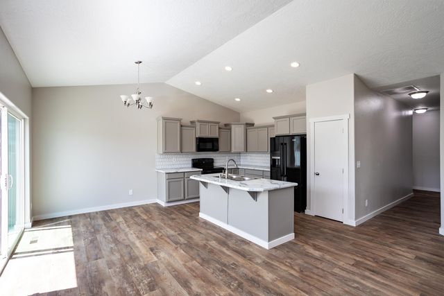 1815 W Jay Ave, Spokane, WA 99208