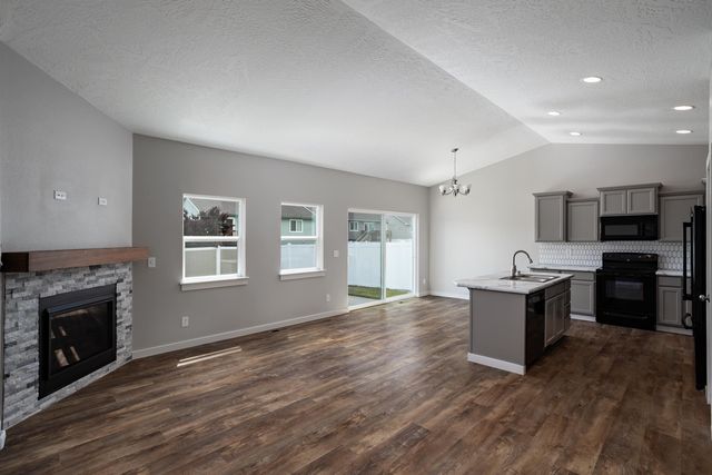 1815 W Jay Ave, Spokane, WA 99208