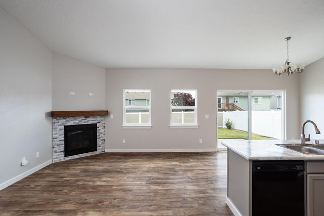 1815 W Jay Ave, Spokane, WA 99208