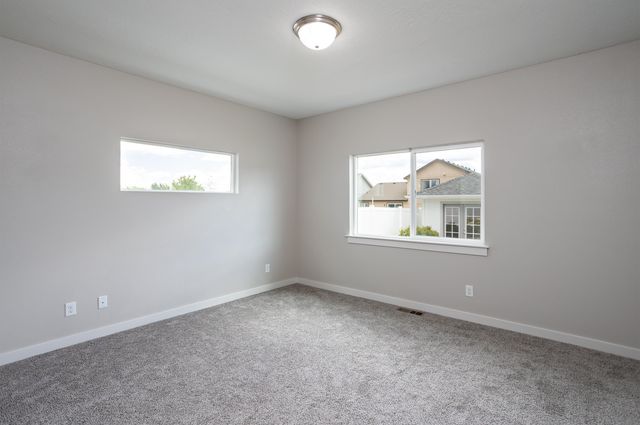 1815 W Jay Ave, Spokane, WA 99208