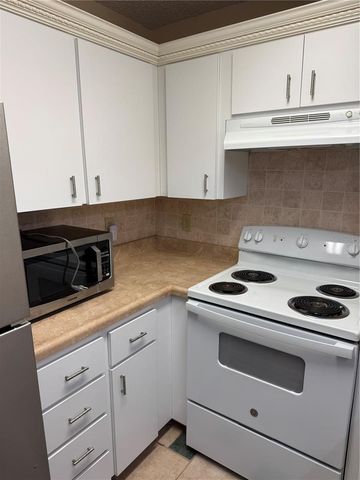 9587 SW 84TH TERRACE D, Ocala, FL 34481