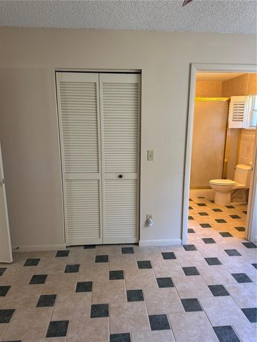 9587 SW 84TH TERRACE D, Ocala, FL 34481