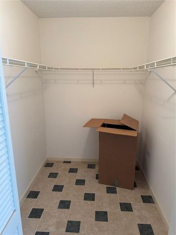 9587 SW 84TH TERRACE D, Ocala, FL 34481