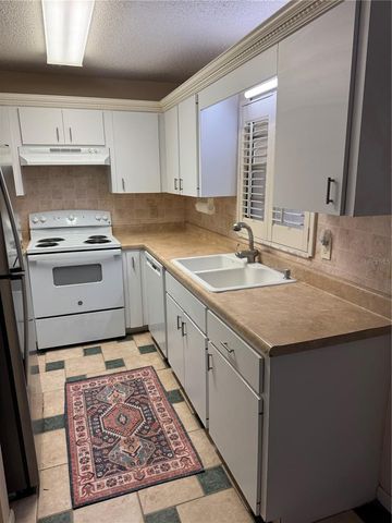 9587 SW 84TH TERRACE D, Ocala, FL 34481