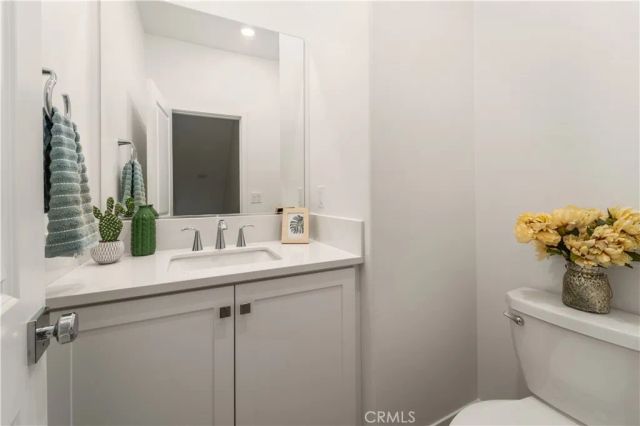 27461 Viero Place, Valencia, CA 91381