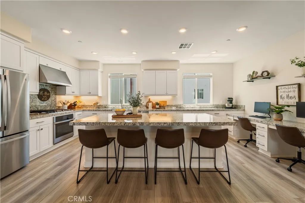 27461 Viero Place, Valencia, CA 91381