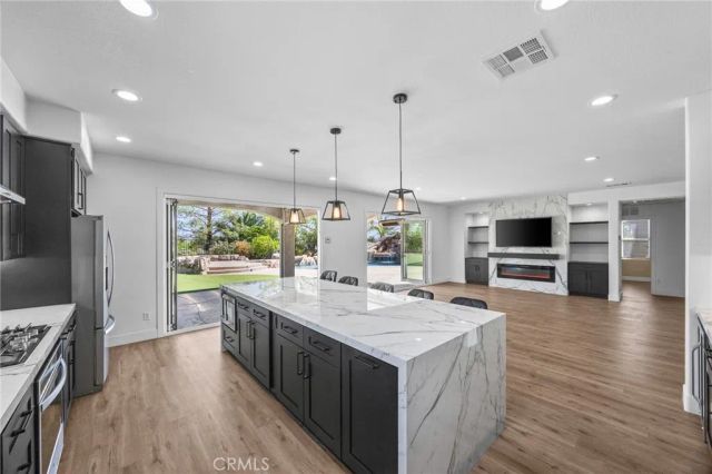 1481 Sunshine Circle, Corona, CA 92881