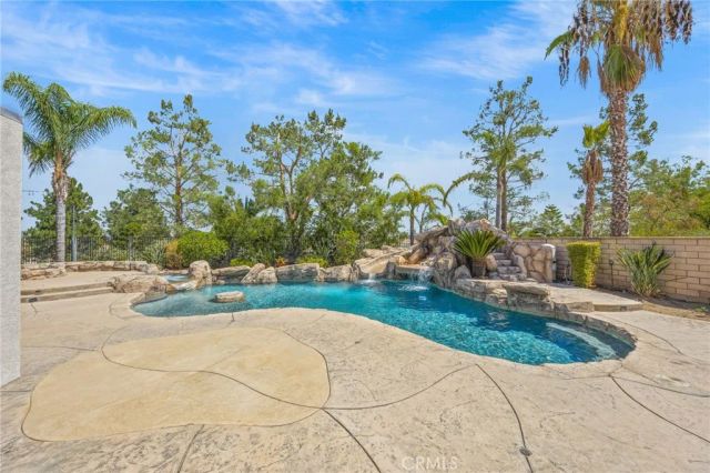 1481 Sunshine Circle, Corona, CA 92881
