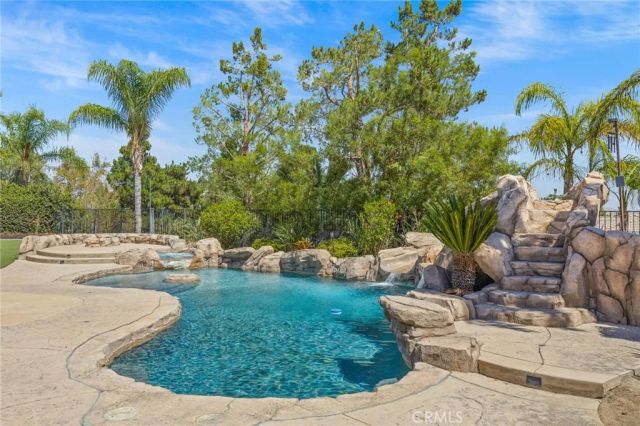 1481 Sunshine Circle, Corona, CA 92881