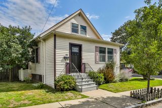 58 Charnwood Rd, Medford, MA 02155
