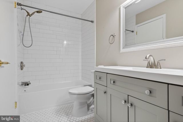 2503 WIMBLEDON WAY, Blackwood, NJ 08012