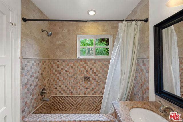 4037 Wasatch Avenue, Los Angeles, CA 90066