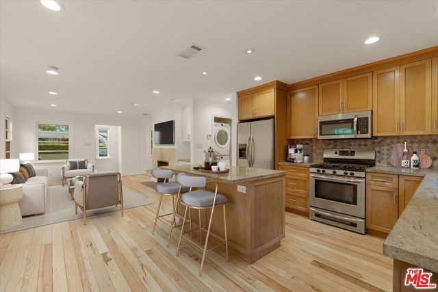 4037 Wasatch Avenue, Los Angeles, CA 90066