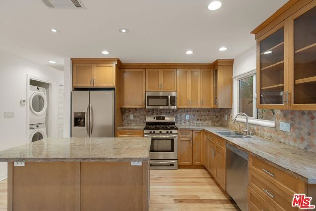 4037 Wasatch Avenue, Los Angeles, CA 90066