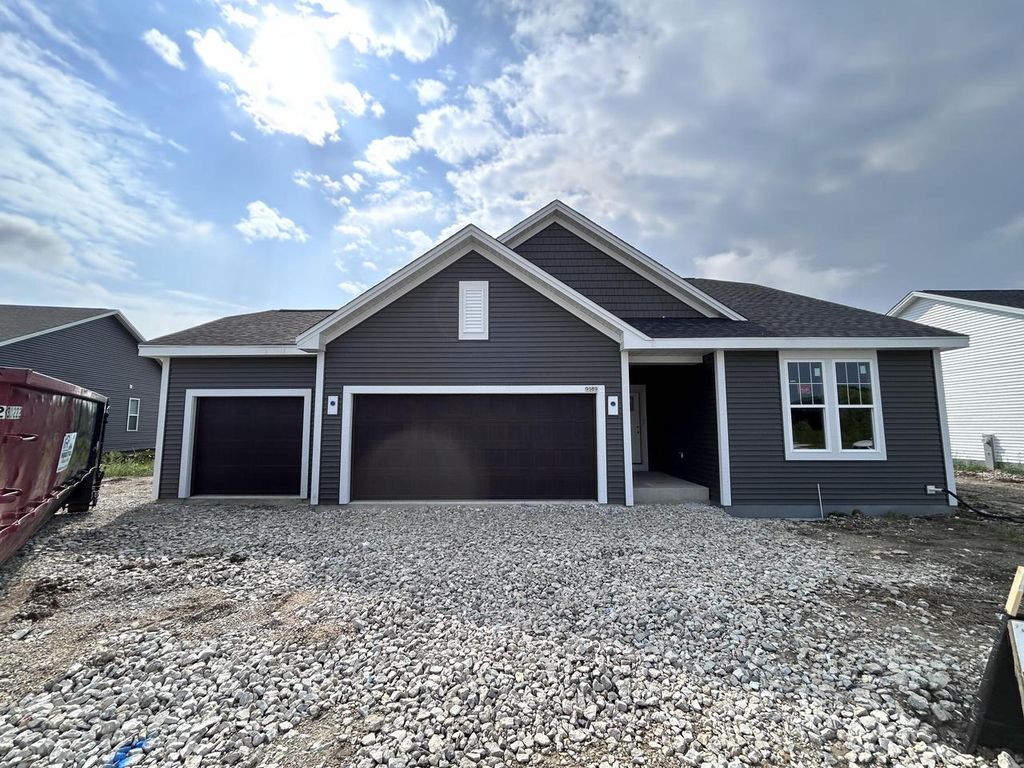 9589 S Sophia COURT, Franklin, WI 53132