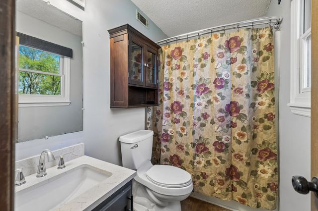 2318 Huckaby Rd, Columbia, TN 38401