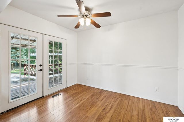 8124 S Hazelwood Drive, Lincoln, NE 68510