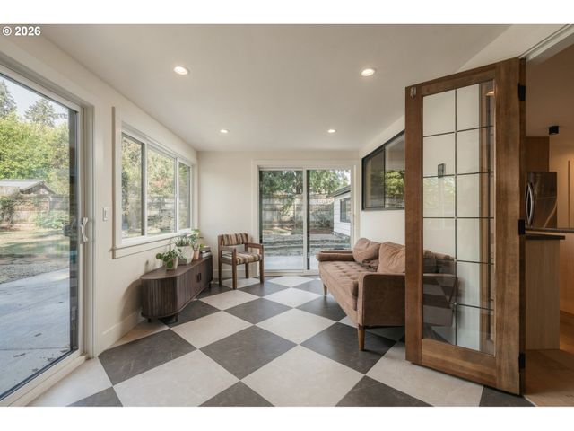 14901 Se LEE Ave, Milwaukie, OR 97267