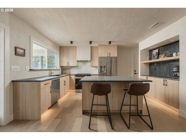 14901 Se LEE Ave, Milwaukie, OR 97267