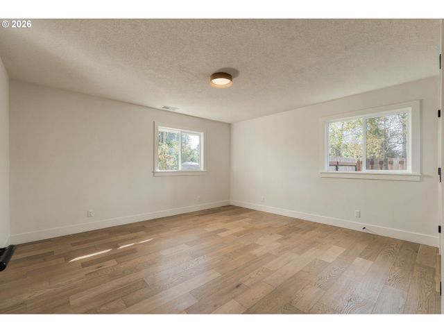 14901 Se LEE Ave, Milwaukie, OR 97267