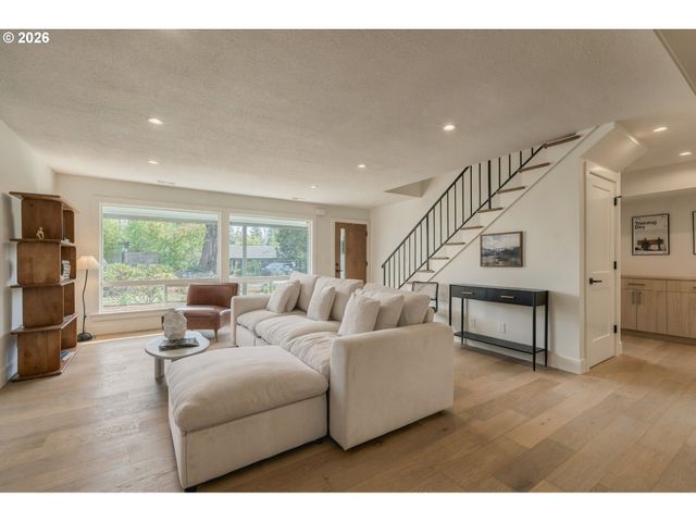 14901 Se LEE Ave, Milwaukie, OR 97267