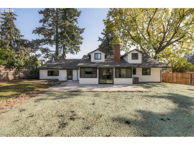 14901 Se LEE Ave, Milwaukie, OR 97267