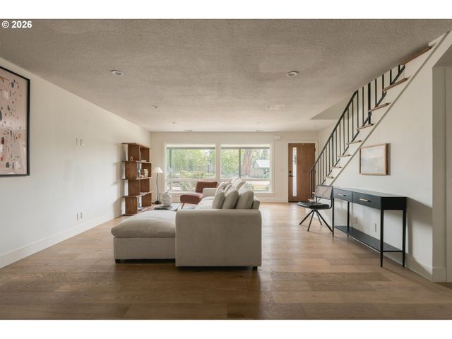 14901 Se LEE Ave, Milwaukie, OR 97267