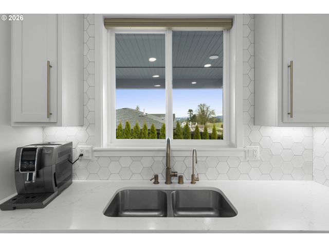 3470 W 3RD St, Washougal, WA 98671