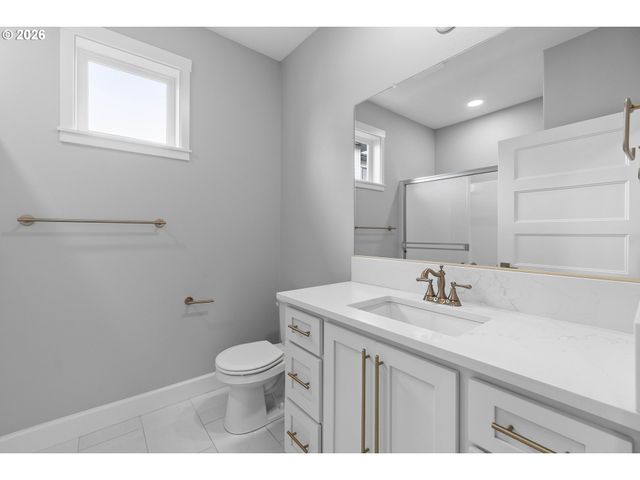 3470 W 3RD St, Washougal, WA 98671