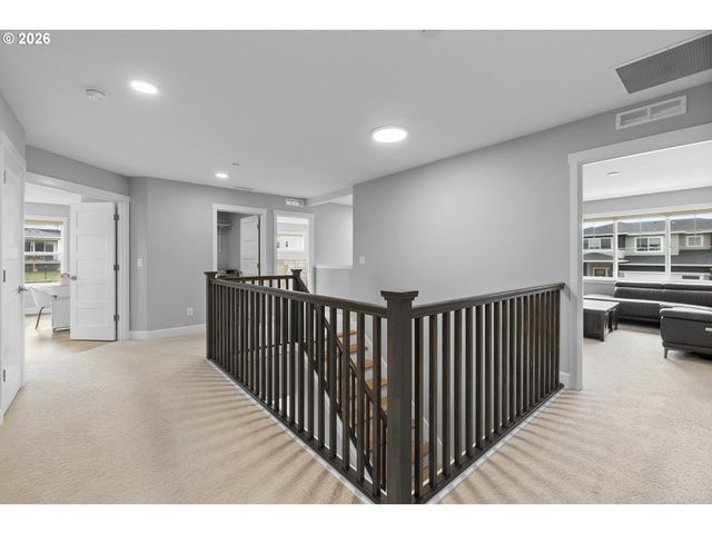 3470 W 3RD St, Washougal, WA 98671