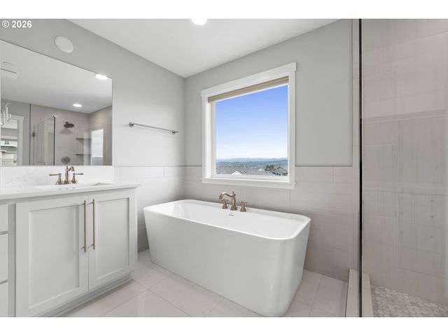 3470 W 3RD St, Washougal, WA 98671