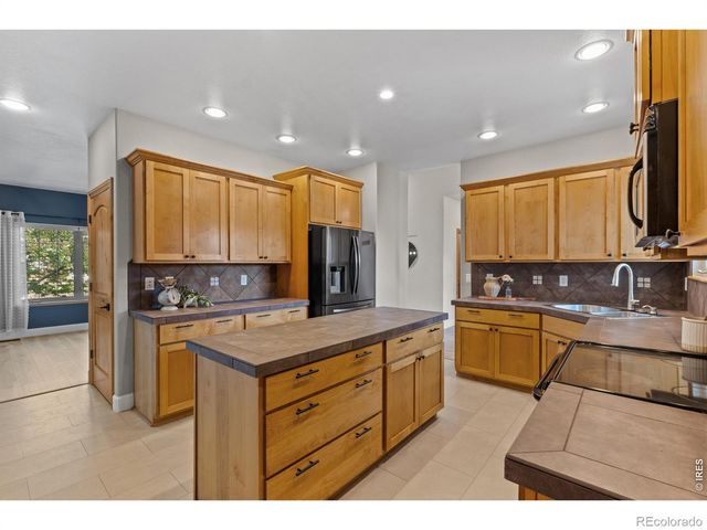 2036 Vineyard Court, Windsor, CO 80550