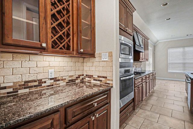 13303 Kemper Rock Court, Rosharon, TX 77583