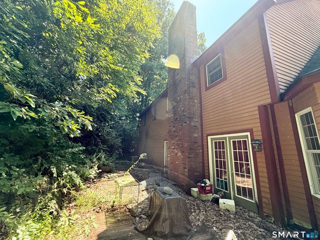 389 Tepi Drive, Southbury, CT 06488
