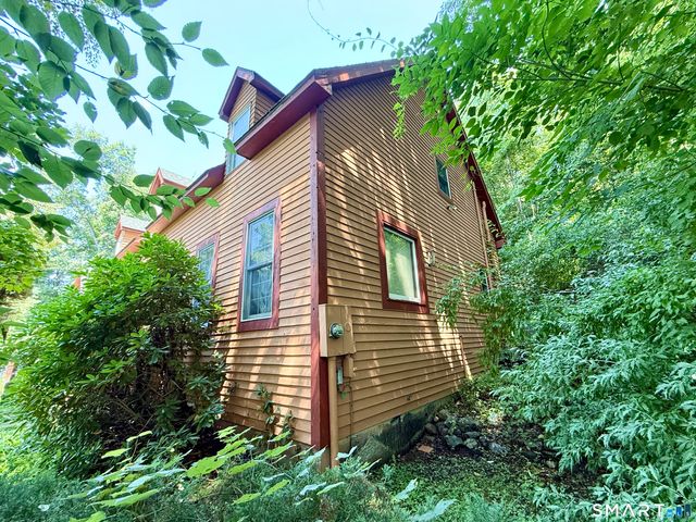 389 Tepi Drive, Southbury, CT 06488