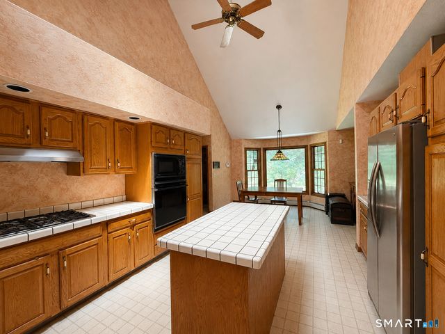 389 Tepi Drive, Southbury, CT 06488