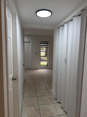 6583 Boulevard Of Champions, North Lauderdale, FL 33068