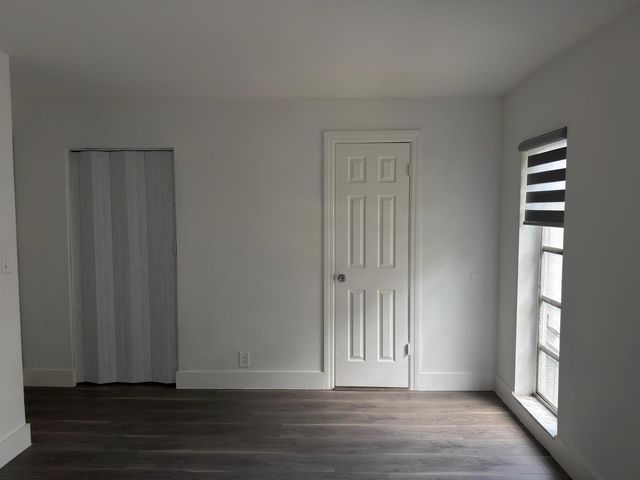6583 Boulevard Of Champions, North Lauderdale, FL 33068