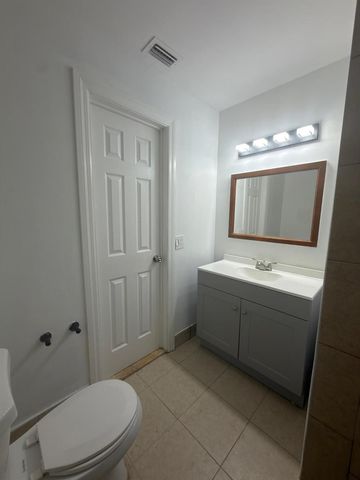 6583 Boulevard Of Champions, North Lauderdale, FL 33068
