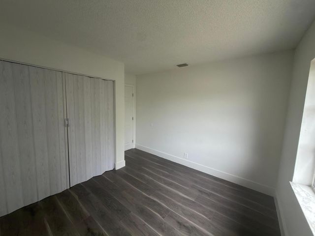 6583 Boulevard Of Champions, North Lauderdale, FL 33068