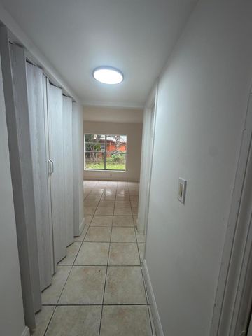 6583 Boulevard Of Champions, North Lauderdale, FL 33068