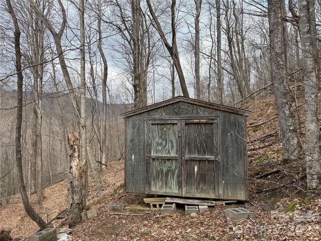 17619 Nc 209 Highway, Hot Springs, NC 28743