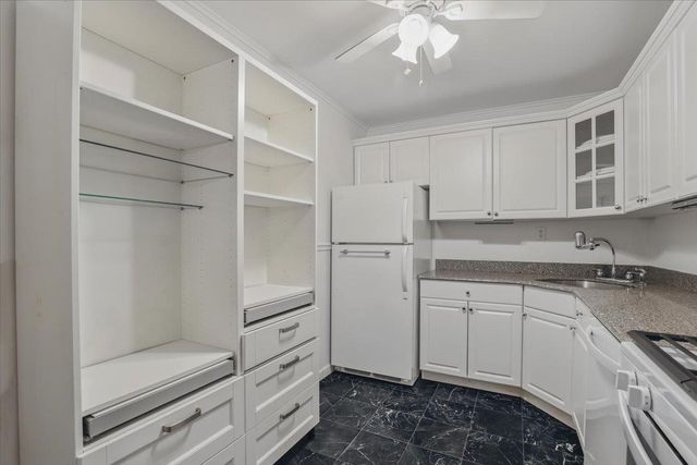 2 Fountain Lane 1V, Scarsdale, NY 10583