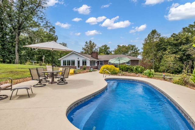 1665 Palmer Rd, Lebanon, TN 37090